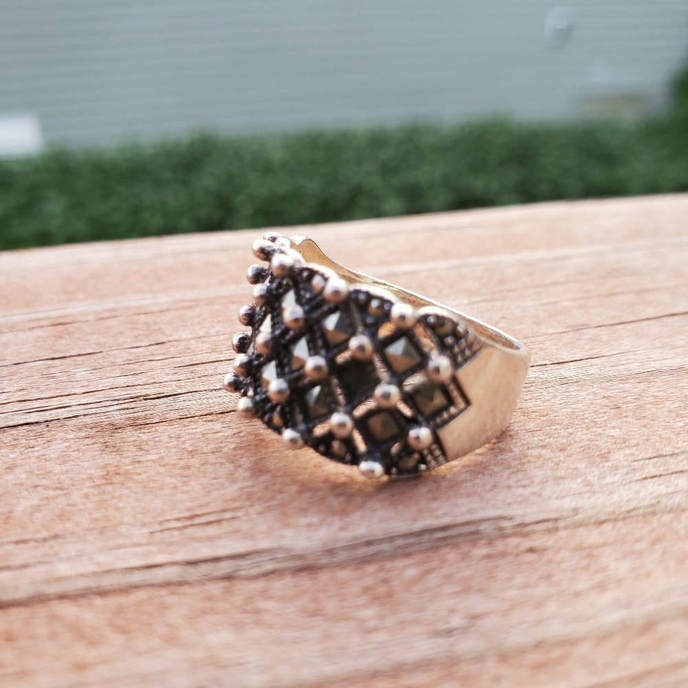 Vintage Marcasite Sterling Silver Ring (Size 7 1/2) - Picture 2 of 11